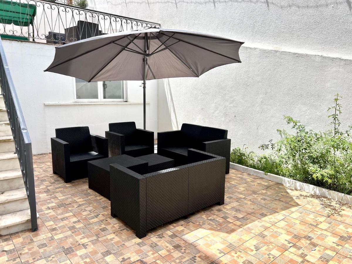 Oeiras Beach Private Room 9 - Double Bedroom With Shared Bathroom & Terrace โอเอรัช ภายนอก รูปภาพ