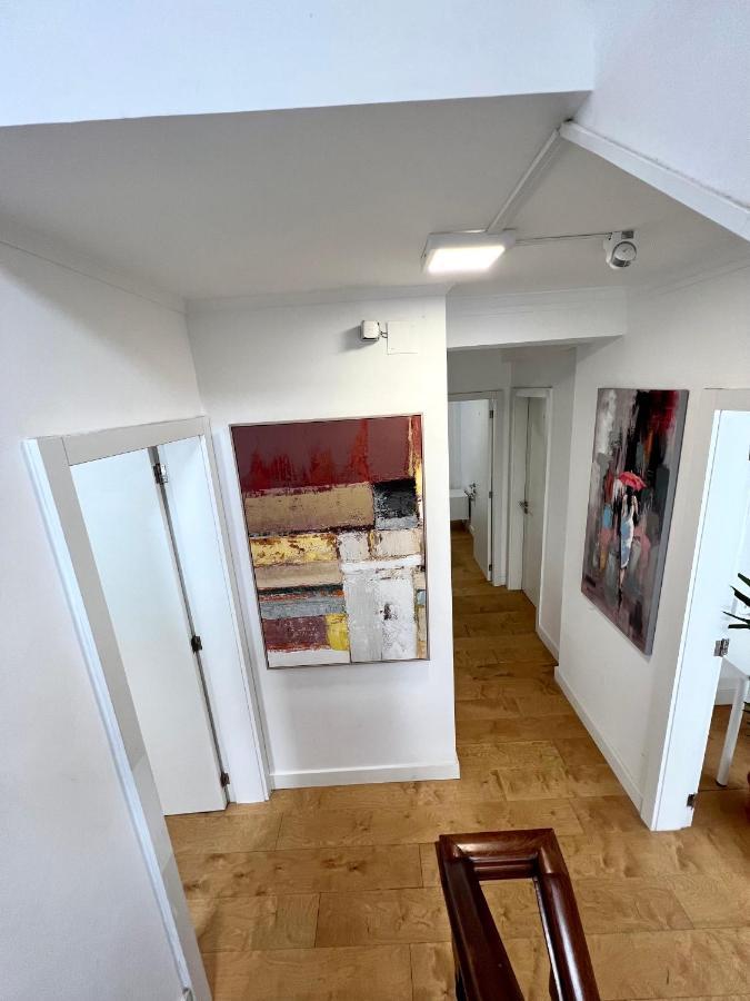Oeiras Beach Private Room 9 - Double Bedroom With Shared Bathroom & Terrace โอเอรัช ภายนอก รูปภาพ
