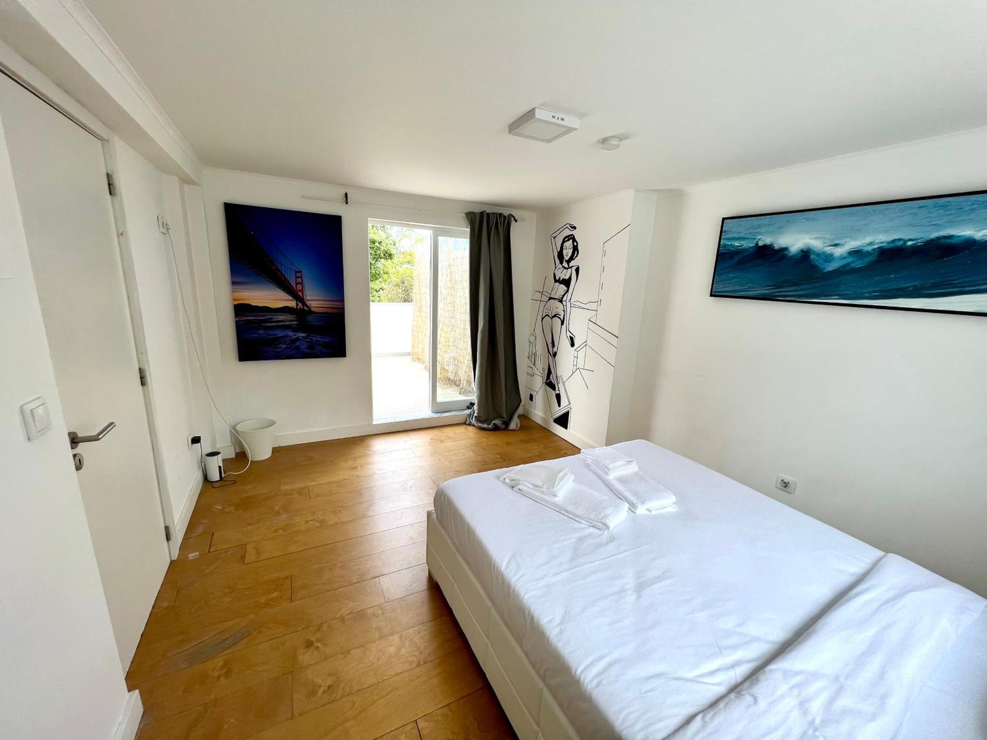 Oeiras Beach Private Room 9 - Double Bedroom With Shared Bathroom & Terrace โอเอรัช ภายนอก รูปภาพ